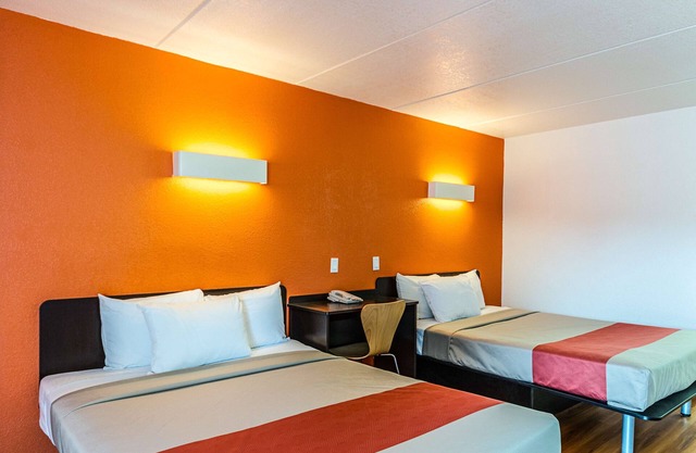 Motel 6 Cleveland, TX