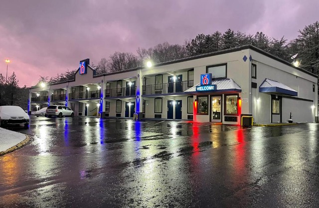 Motel 6-Kingston, TN