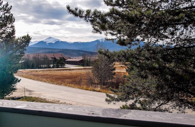 Mountain apartment, 2 bedrooms, 2 bathrooms, skiing, swimming, mountain lodge