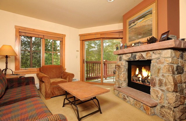 Mountain Condo for 4 | Hot Tub + Pool Access