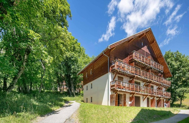 Mountain Apartment in Saint-Sorlin