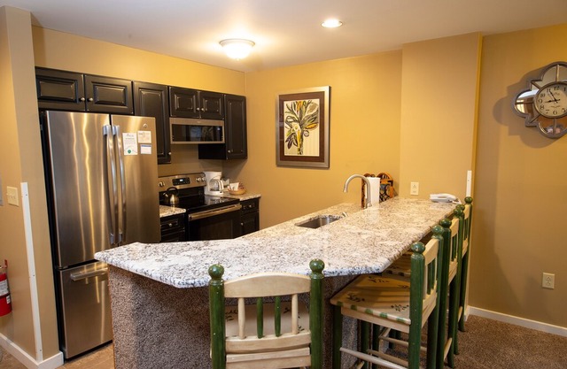 Mountain Lodge at Okemo-1Br Newly Renovated by RedAwning in Ludlow