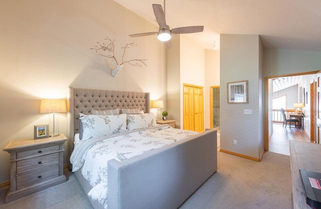 Mountain Modern Luxury Townhome in Lower Deer Valley, WiFi, Fireplace, Hot Tub! - SB1104