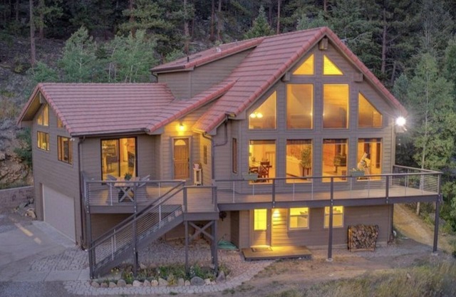 Mountain Retreat with Hot Tub Near State Park