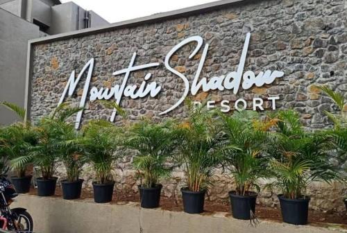 Mountain Shadow Resort