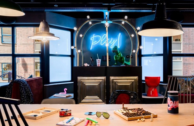 Moxy the Hague
