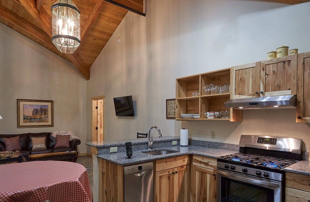Mt. Joseph Lodge in Downtown Joseph: Unit #5