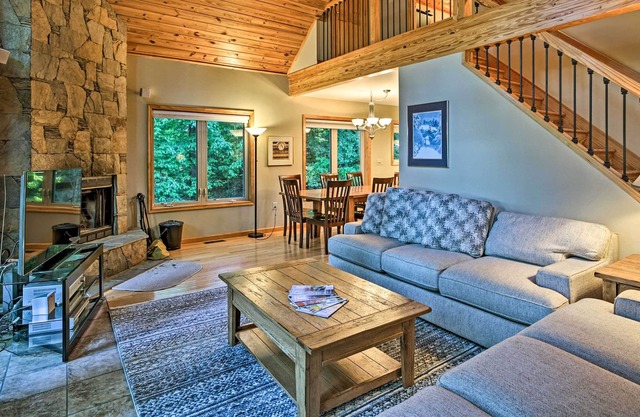 Mtn Home w/ Nature Preserve Views By Hiking Trails