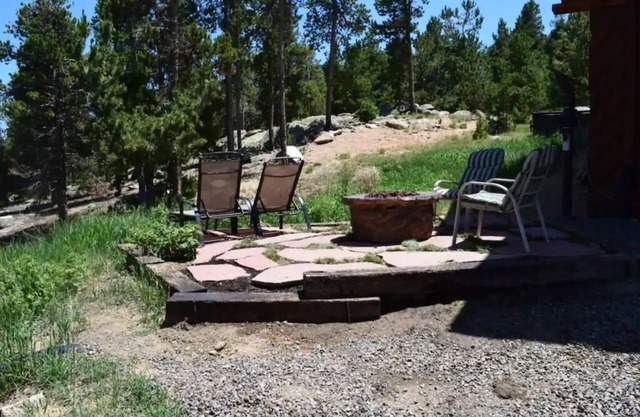 Mtn Retreat: Hike ,Hot Tub, Explore CO, Ski, Relax