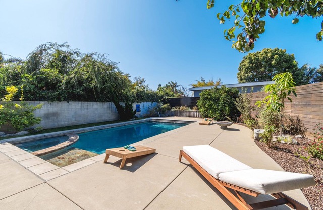 Multi Family Resort -PRIVATE POOL, close to beach, Carlsbad- KIDS WILL LOVE