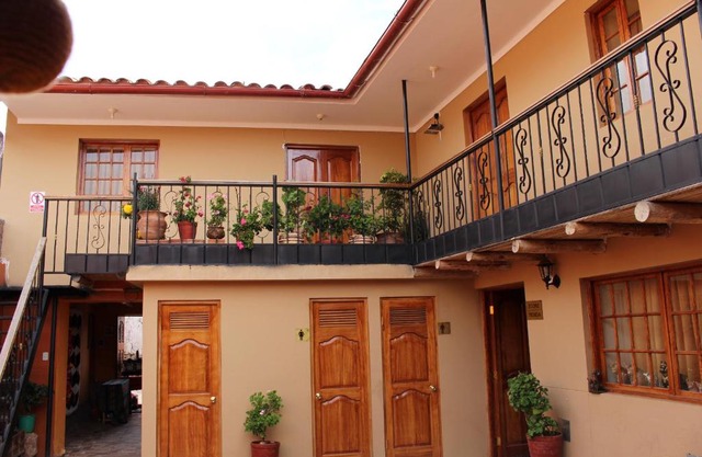 Munay Tika Family House