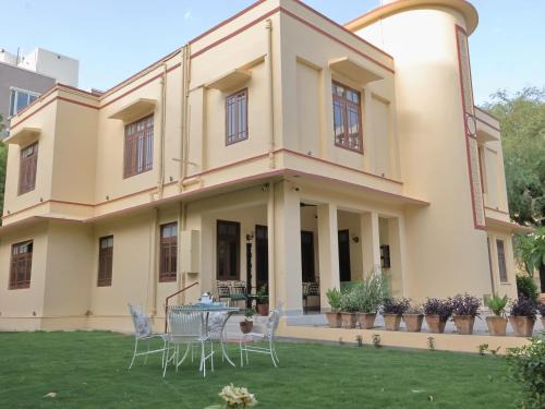 Mundoota House