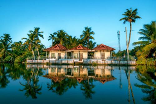 Munroe Island Lake Resort