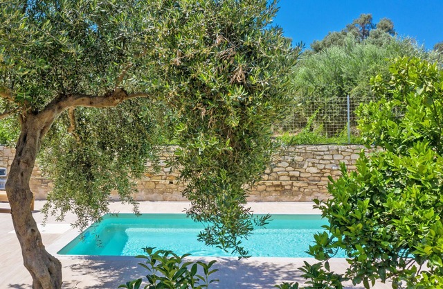 Muse villa Pigi with heated pool near Amenities