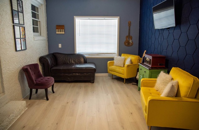 Music on Marvin 2 Min to GSU Pet Friendly