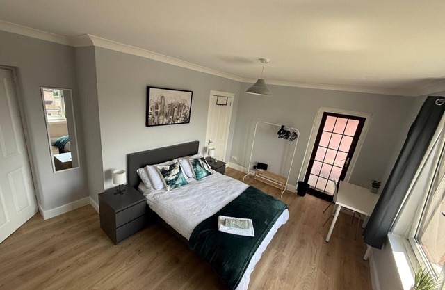Musselburgh Apartment with 3 Bedrooms