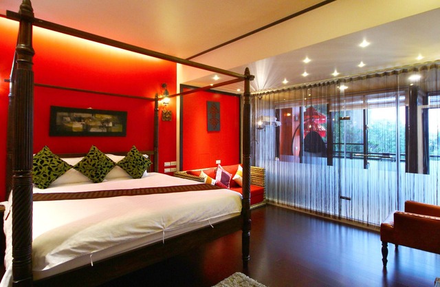 Mystery 13 B&B