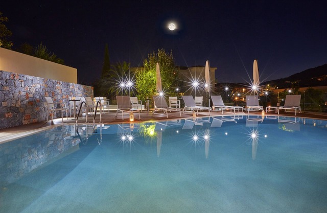 Mystery Skiathos Luxury Residence