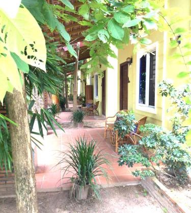 Naga Bungalows