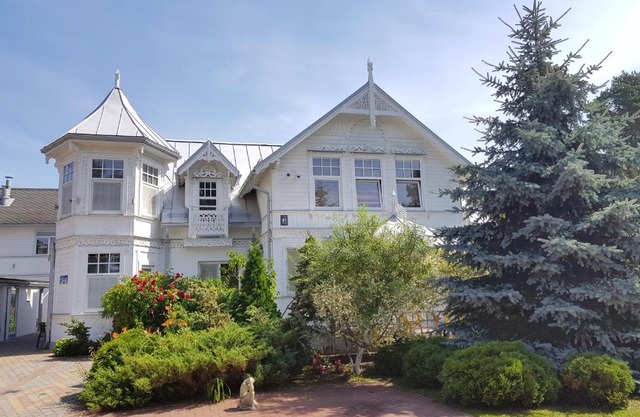 Naiza Guesthouse and Apartments