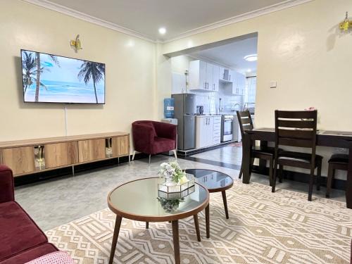 Naka Executive Suites With Balcony, Amazing View of Lake Nakuru, GYM