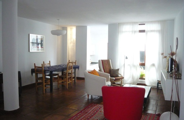 Namaste, Original and comfortable ground floor appartment with Patio