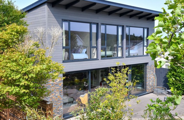 Nant Awel - Three Bedroom House, Sleeps 6