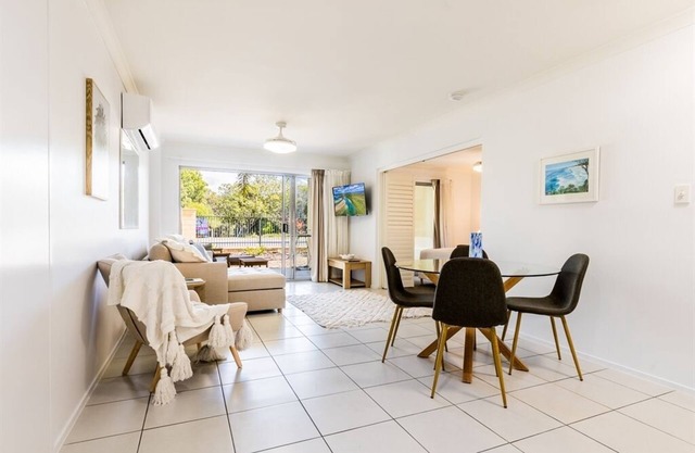 Narli Shores -1-Bedroom Unit, Spa Bath and Lagoon Pool, Minutes From the Beach!