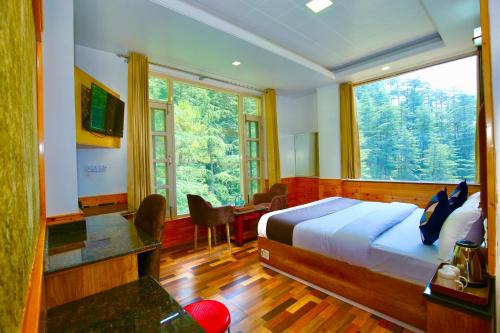 Nature Retreat new shimla #city centre #near to mall road #private parking #Balcony view