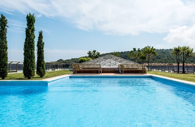 Nautic Palace Apartment with pool + parking + Air Conditioning near the sea