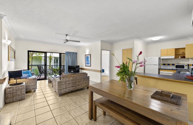 Nautilus Holiday Apartments