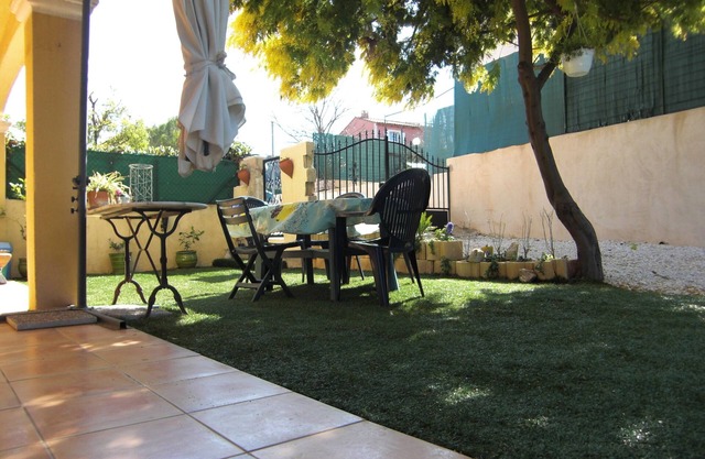 Near Beach 2F3 in Villa (total: 4 bedrooms) Heated Pool 2 to 10pers
