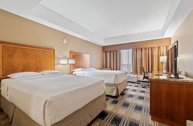 Near NYC Inviting Double Suite Sleeps 4 Prime Location