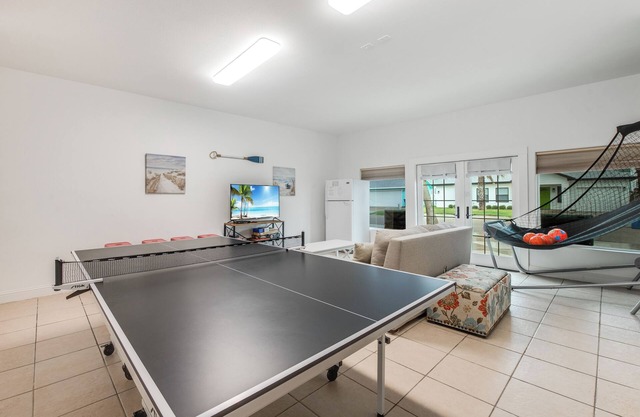 Near the Beach! Large 5 bedrooms 4 bath- Sleeps 16 max Fun Game Room