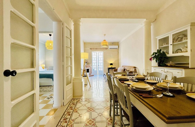 nElegant Escape, Steps to Balluta Bay, Sleeps 5n