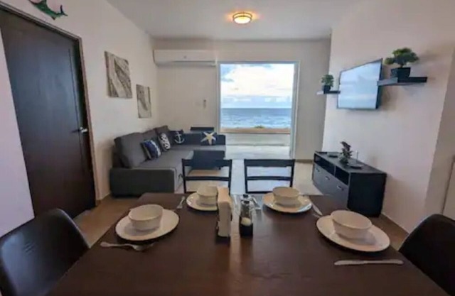 nElegant Ocean-Front Apartment, PRIVATE Jacuzzi,BBQ