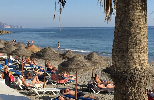 Nerja center - sea view - beach at 75 m - 2 bedrooms - 1 bathroom - Wifi