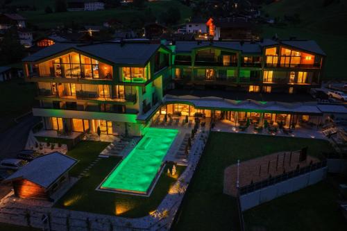 Neueröffnung ELVA PREMIUM APARTMENT HOTEL inklusive Sommerpass STUBAI SUPER CARD