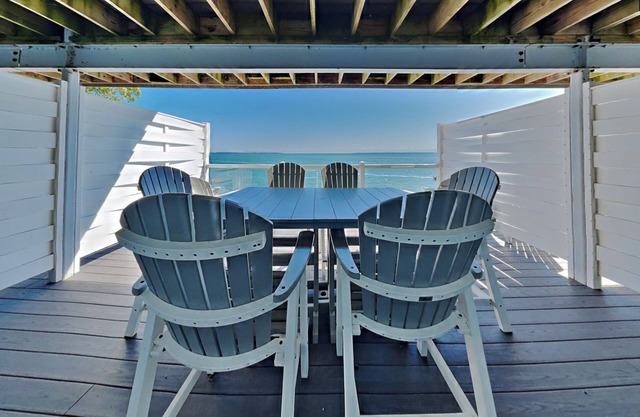 New 4 Bedroom 2 Bath Condo On The Water - Sleeps up to 10 ppl max - CON 110