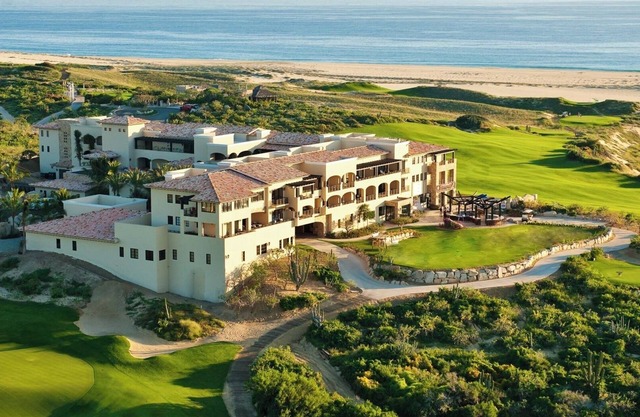 NEW 4-Bedroom Oversized Casita with Pool/Jacuzzi, sleeps 10, spectacular golf