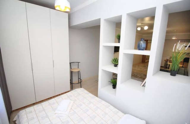 New and cozy studio in the best area! 5