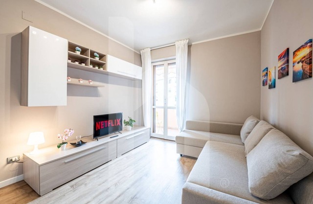 New apartment with air conditioning and free parking.Perfect location for who wants to visit the center by vehicle or car and a few steps from the Cisanello Hospital. The apartment is equipped with all comforts as new independent heating, air conditionin