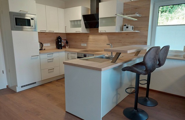 NEW BUILD-Wonderful, modern and high-quality DHH, garden, wallbox, WLAN, near the lake