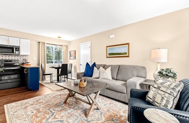 New! Contemporary 1BR Haven, Private & Pristine