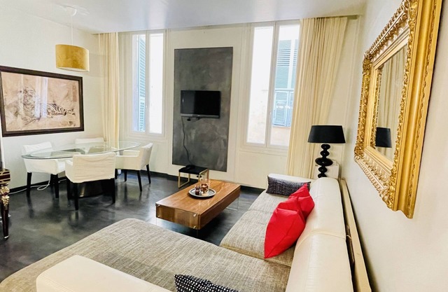 NEW Design Flat Old Nice/Beach