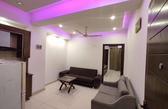 New & elegant 1BR Flat for Families,tourists,4k Netflix,wifi,E11 Markaz