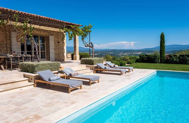 NEW For Summer 2023! Exceptional Home Near Gordes