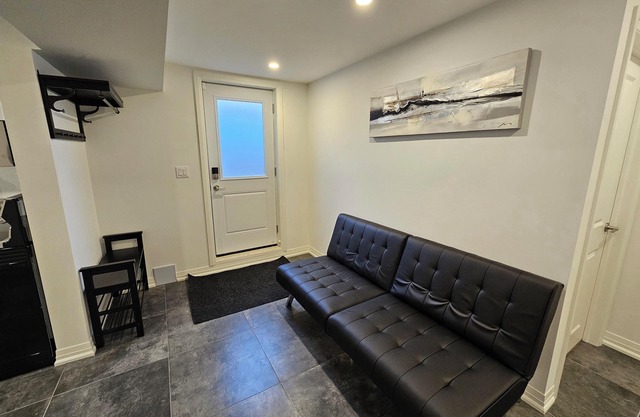 New, home-like, family-friendly spot in Niagara Falls