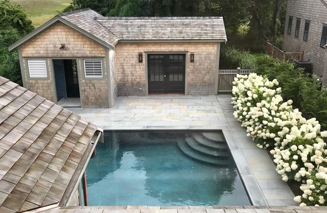 NEW HOME, POOL + CABANA in Town. 5 bdrm, 6 Full + 2 Half Baths. SLEEPS 14