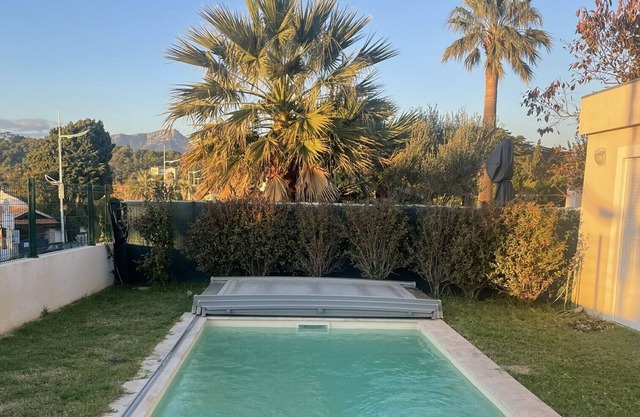 new house 50 m from the beach, swimming pool, air conditioning